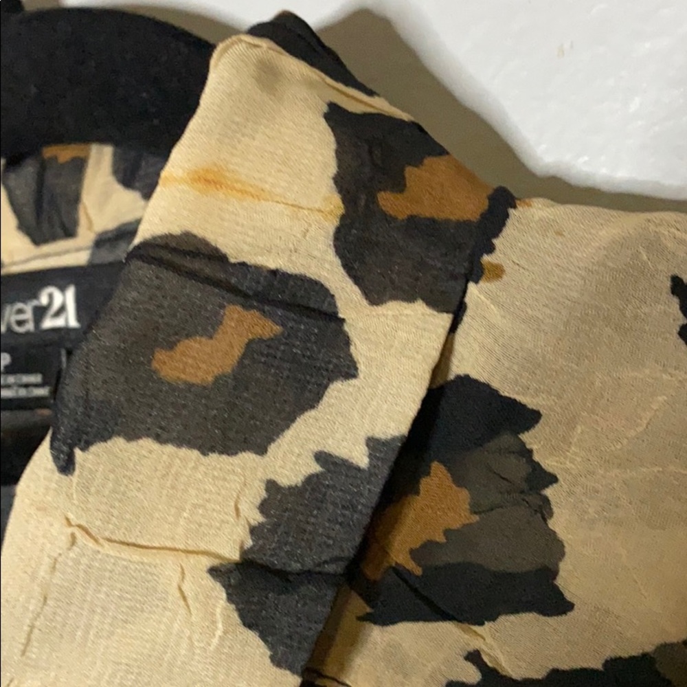 Leopard Button-up Tank - Picture 3 of 6